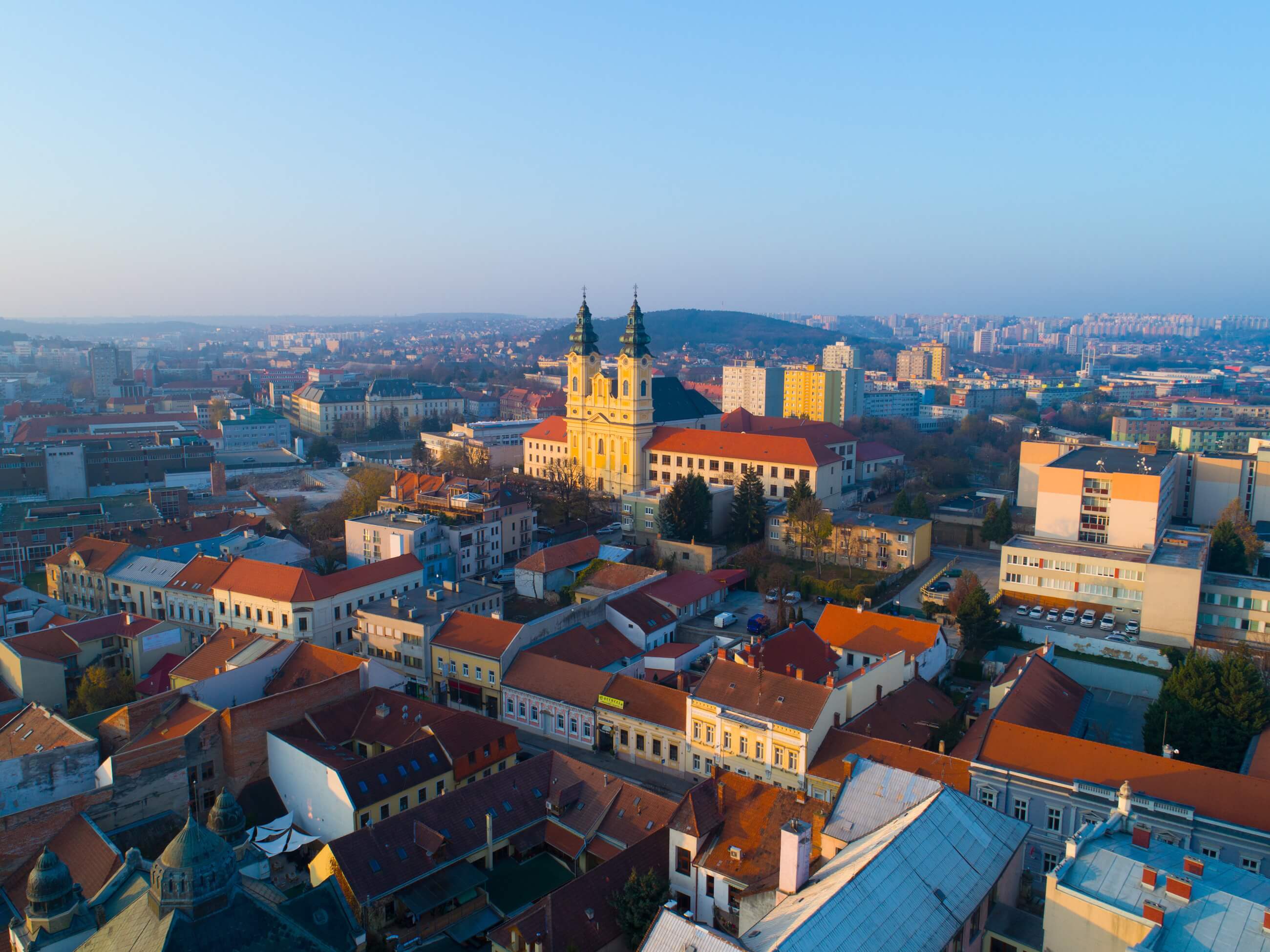 Ilustračná fotografia námestia v Nitre ku stránke O nás | Reality. Naša vášeň, náš život, naša profesia
